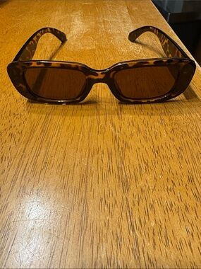 Tortoiseshell Rectangular Women's Sunglasses - Brown Lenses